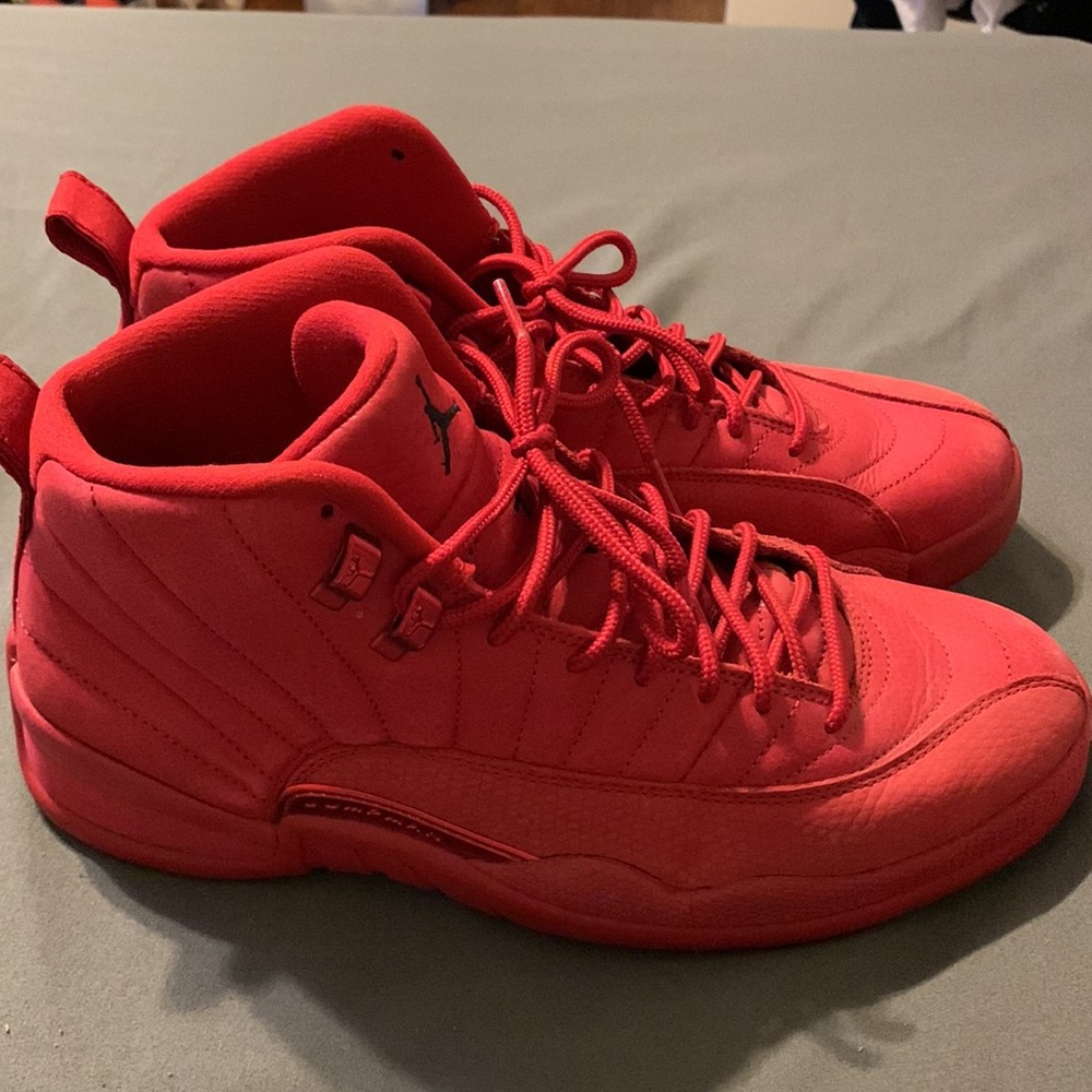 Retro 12 Gym Red - Picture 3 of 4